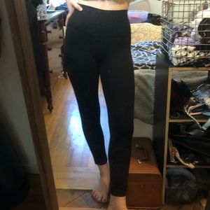 black lululemon leggings